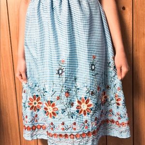 Picnic-perfect floral skirt